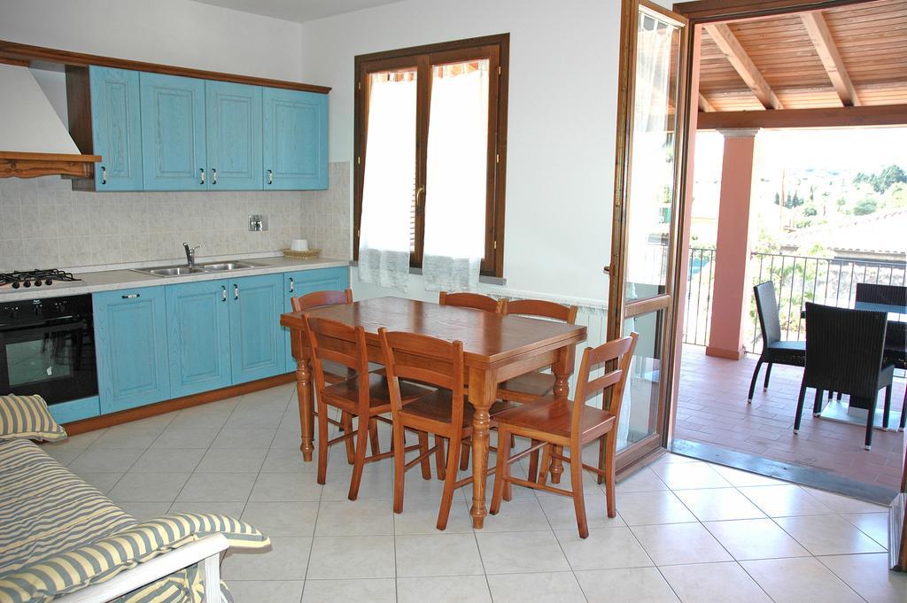 Baia Fiorita Apartment Porto Azzurro Phòng bức ảnh